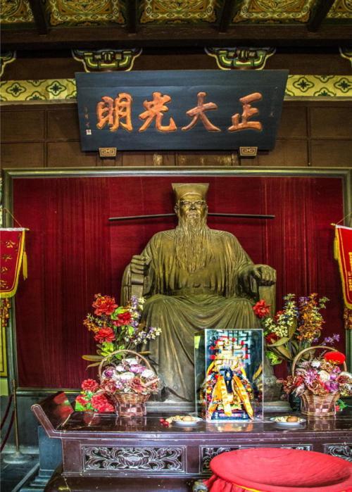 《开封包公再升堂》