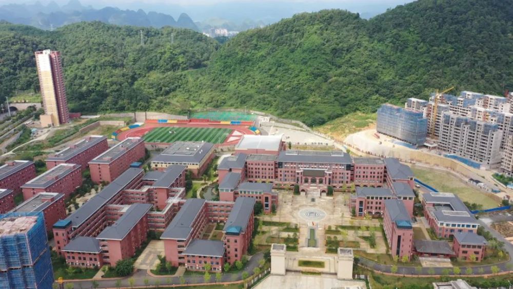 聚焦兴义兴义五中今非昔比人才摇篮兴义融媒