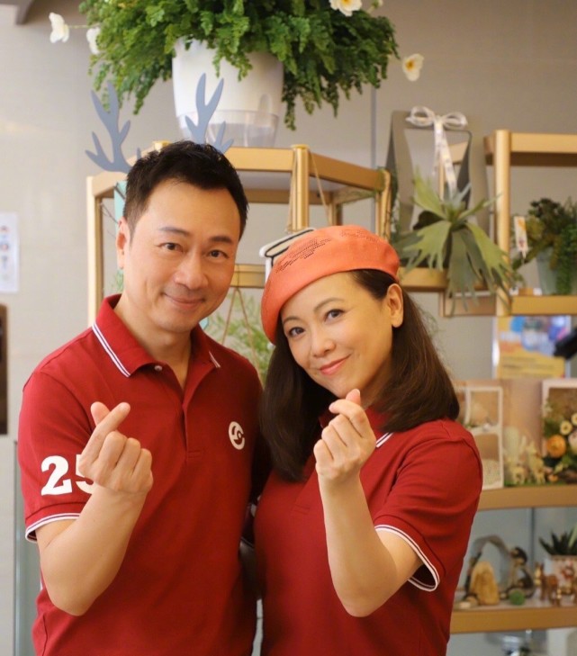 女方55岁身材仍优越,被疑合作新片|tvb|邓萃雯|黎耀祥|巾帼枭雄