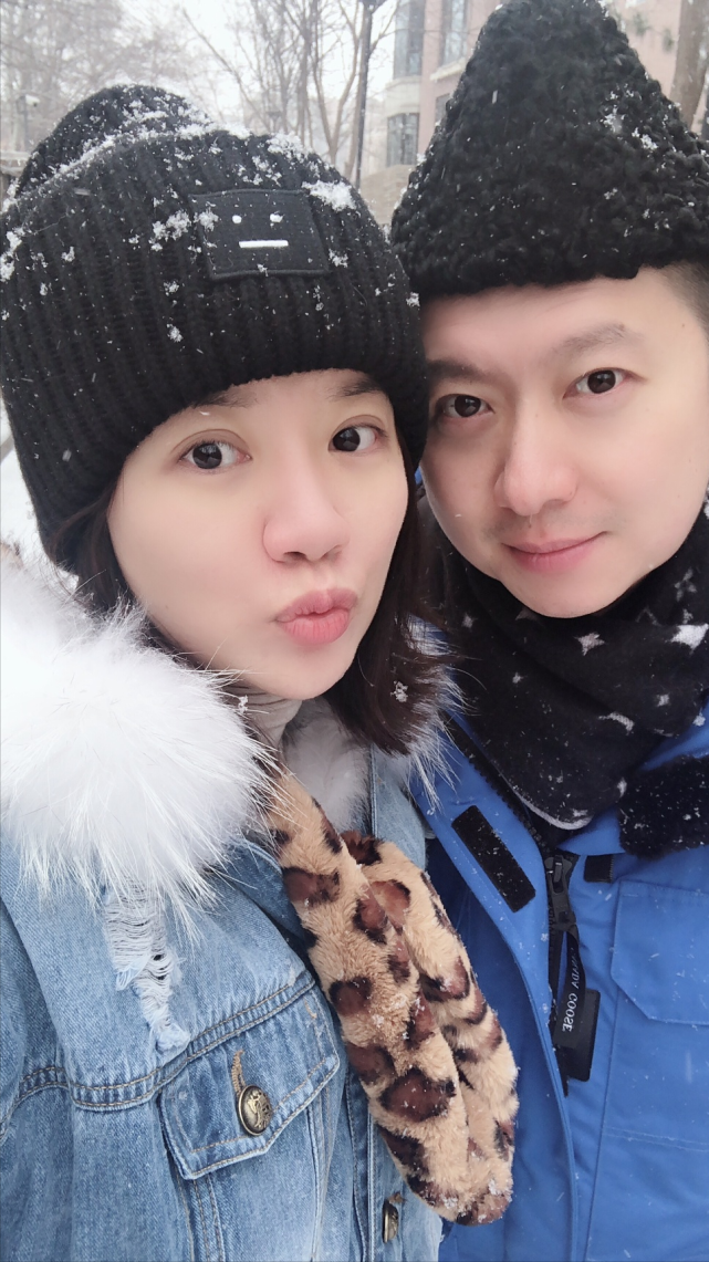 红果果喜迎二胎丈夫是智慧树主持人绿泡泡二人结婚已10年