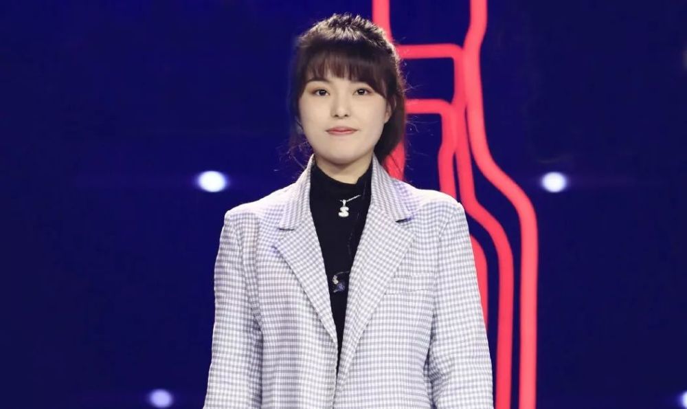 敢情今年的女学员依然延续了这种强劲的风头,伍珂玥,陈文非,张露馨