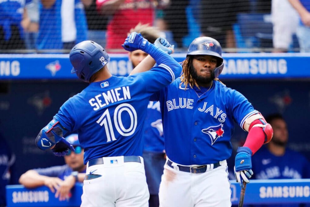 生涯首度叩开40轰大门格雷罗和父亲一起创造历史 全网搜