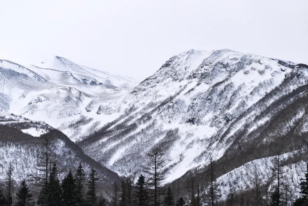 在这次艰险的旅途中,刘建封用随身携带的照相机记录下了长白山的真实