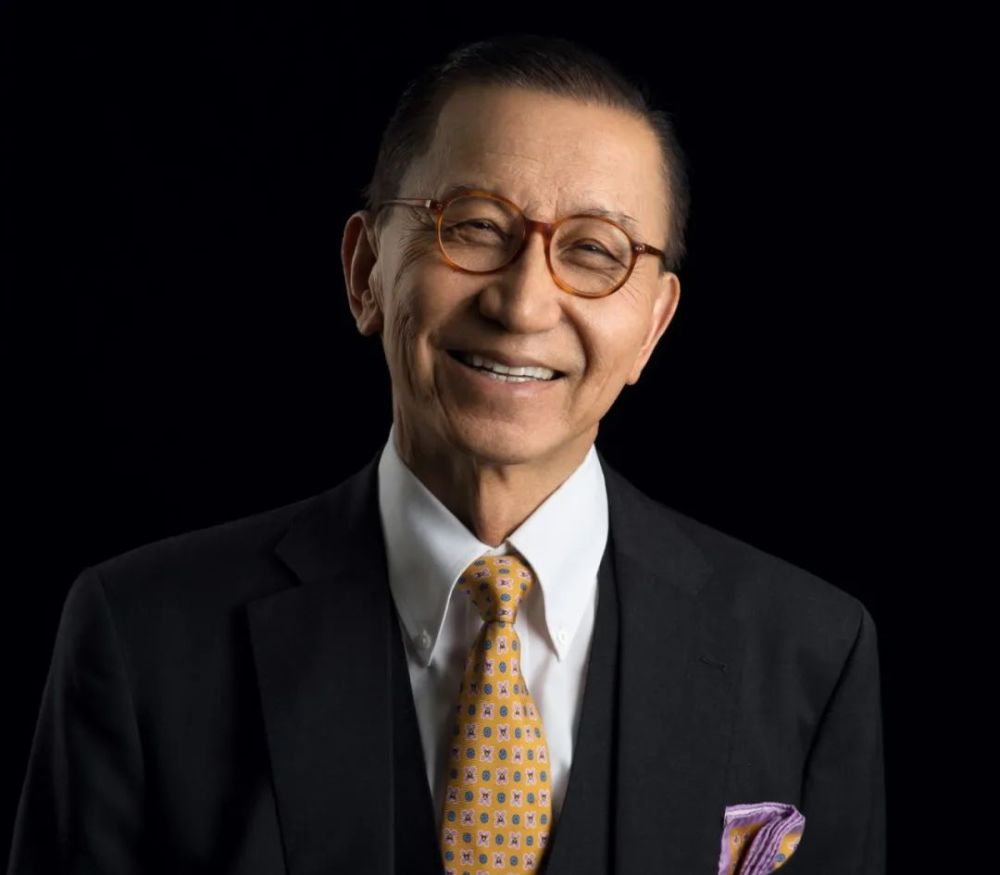 罗旭瑞,罗嘉瑞,罗康瑞,罗启瑞,如今都是香港商界颇有名气的人物,罗氏