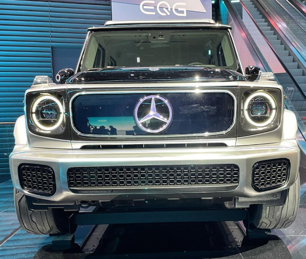 奔驰eqg首次亮相展台!与燃油版有三个区别,真心不是"油改电"