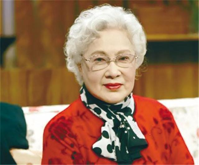 揭秘至今已98岁秦怡的保养之道,她一天是怎么过的,老还这么美_腾讯