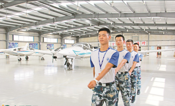 湖南省教育厅传来喜讯!一学生973考入青少年航校,成为准飞行员