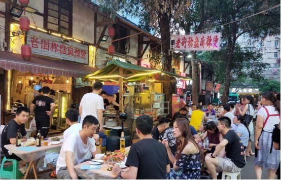 未来，请看老街麻辣烫如何成为行业标杆