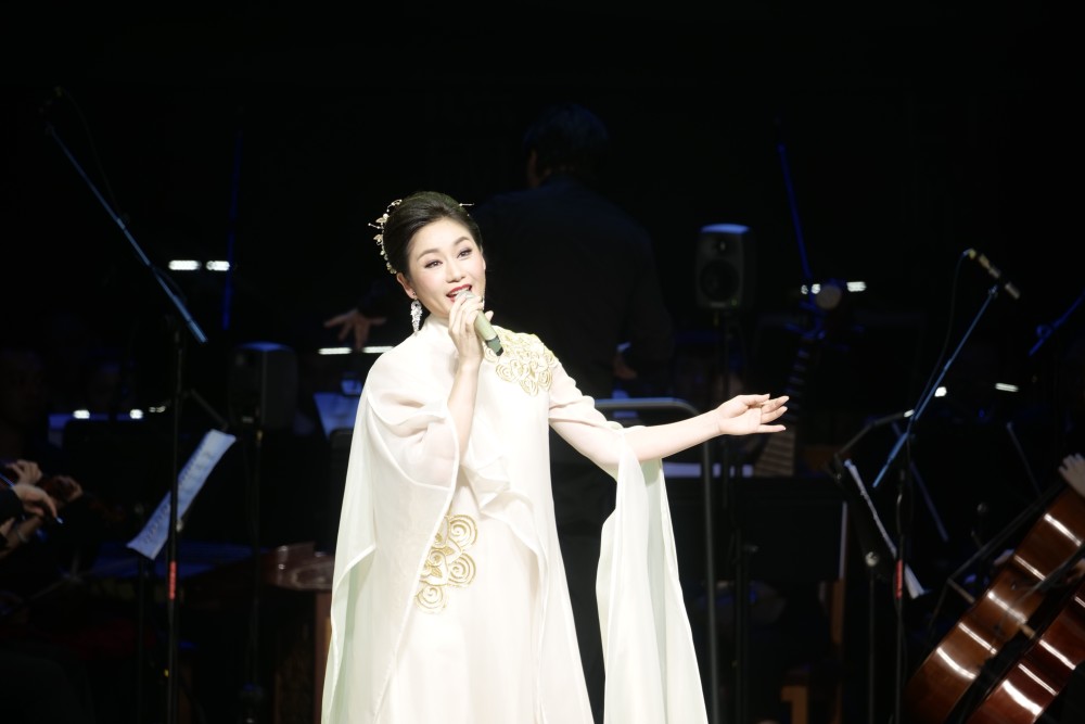 "生命花开"长江畔,曾小敏粤剧艺术全国巡演武汉开演