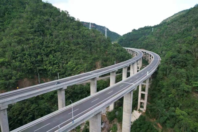 思澜高速公路为普洱绿三角带来的量变与质变