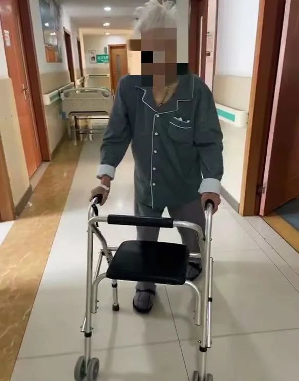 他站得起来吗