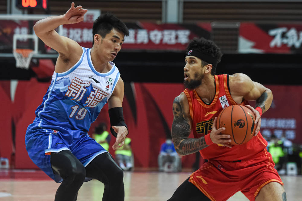 cba下赛季或启用全华班政策|重的! 名记爆料:CBA下赛季将推出全华班政策!球迷:书豪呢?