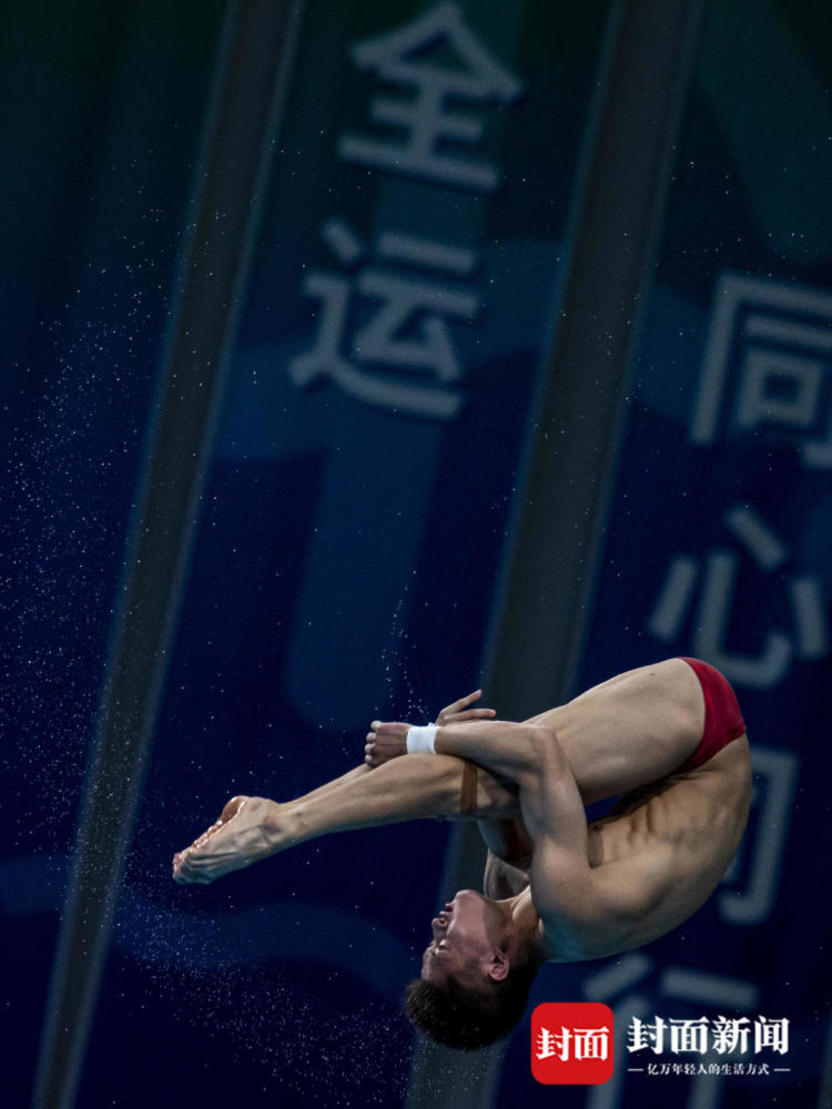 封面独家|完美一跳逆转列第一!杨健承诺全运会后继续更新唱歌小视频
