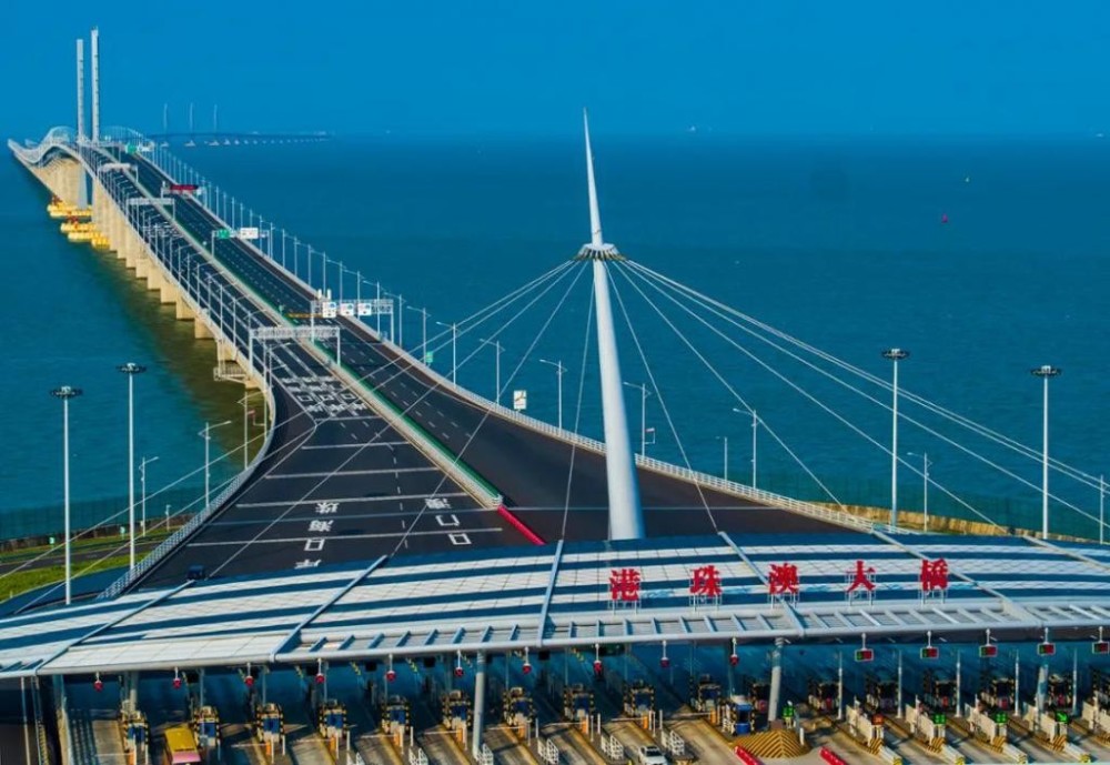 深入海底100米,港珠澳大桥咋修的?西方不相信:技术这么厉害?_腾讯新闻