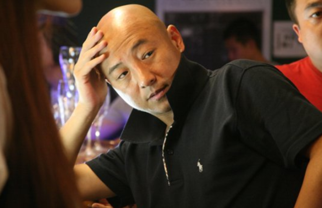 《扫黑风暴》火了周晓鸥,乐队主唱转型当演员,他要感谢两个贵人