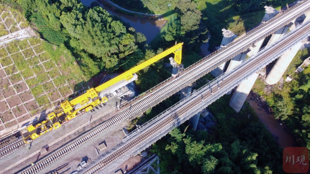组图丨叙毕铁路川滇段铺架工程正式启动