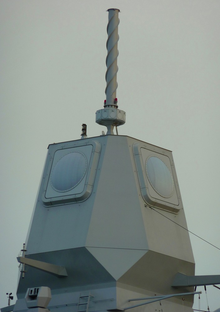 航母漏水我漏气访日的荷兰防空战舰相控阵雷达出状况丢脸大了