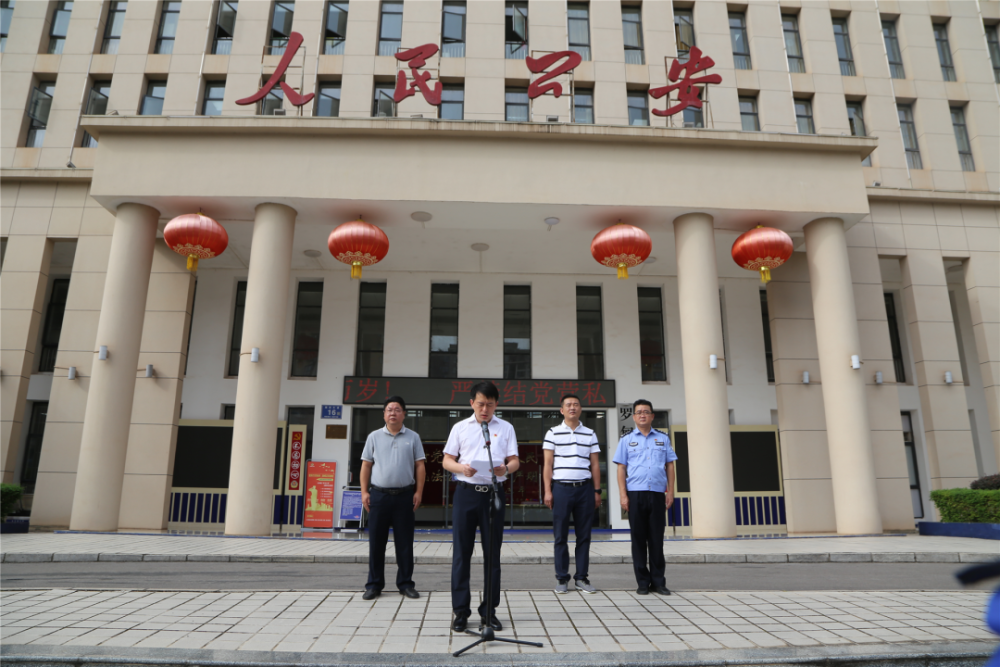 为进一步降低罗甸县摩托车(电动车)的交通事故情况,切实维护人民群众