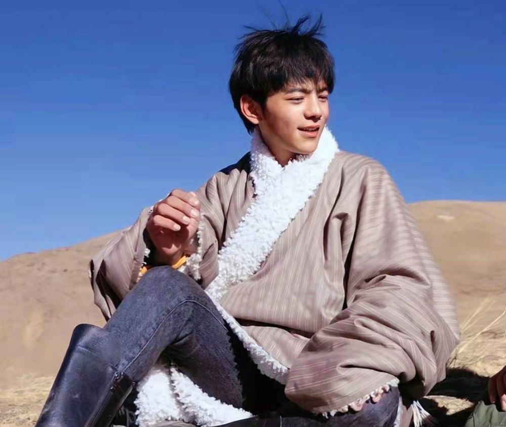 《中餐厅》嘉宾简历引发热议:刮目相看的姚安娜,夸不出口的丁真