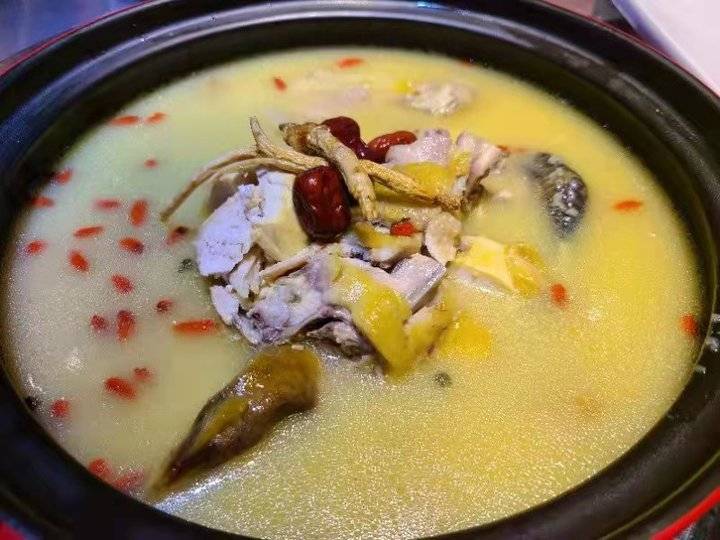 阿光正传鸡煲火锅如何吸引年轻人进店吃火锅_腾讯新闻