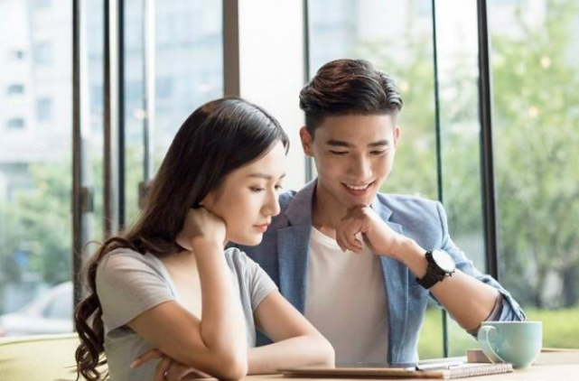 能够拥有一个异性知己无疑是很幸福的一件事,比友情多一点,爱情少一点