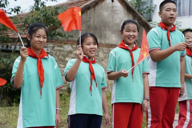 沂水哪里有卖学生校服的_沂水的小学生校服