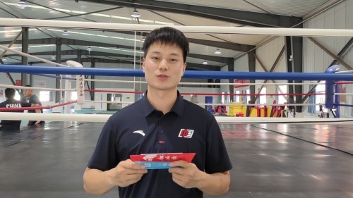 为拿名次带伤训练赛后第2天才做手术咸阳这位拳击手总教练又帅又飒