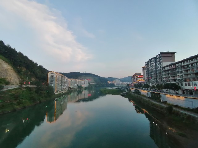 清水江下雨前後