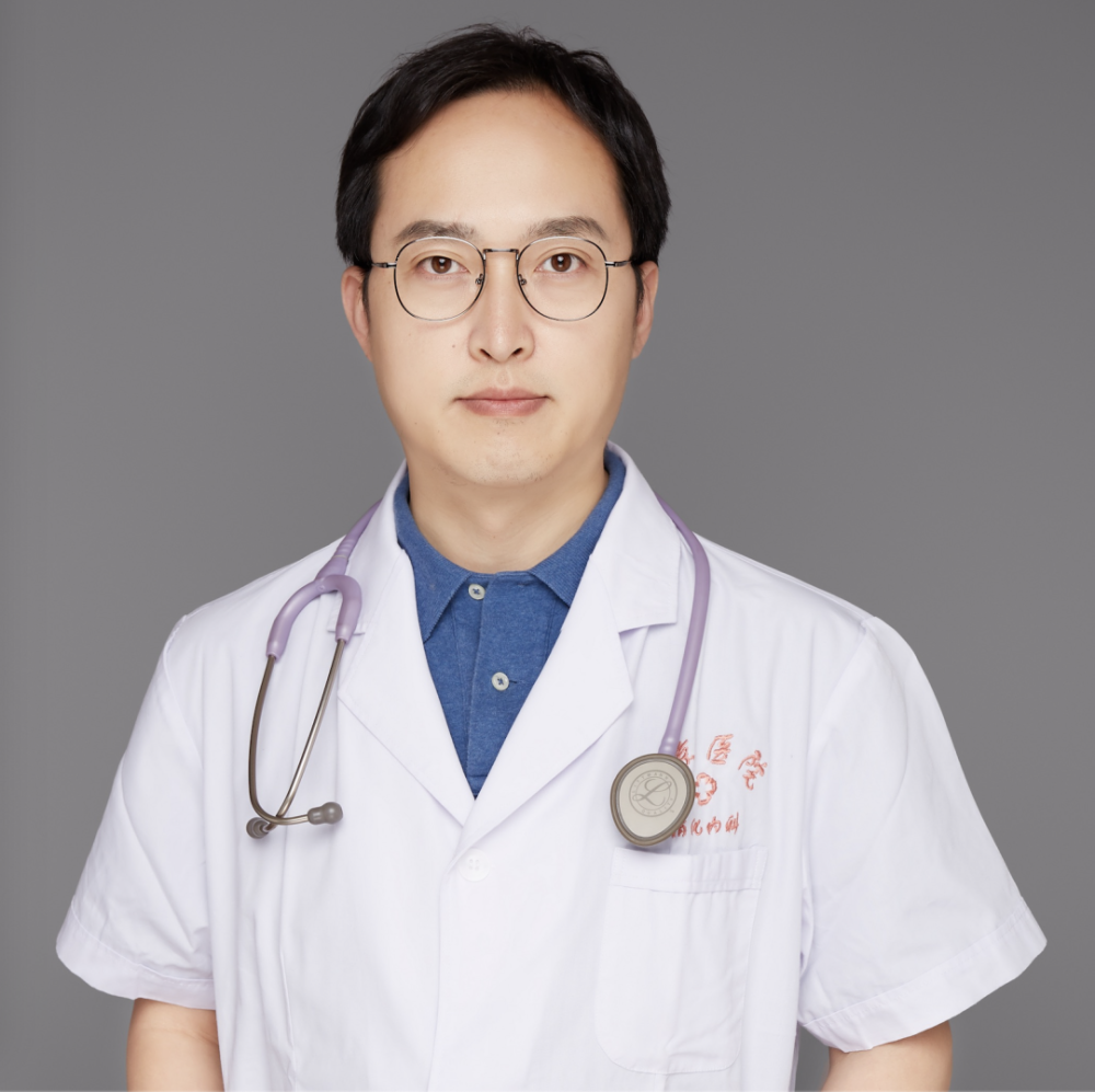 潘阳林,男,42岁,空军军医大学西京消化病医院教授,副主任医师,博士生