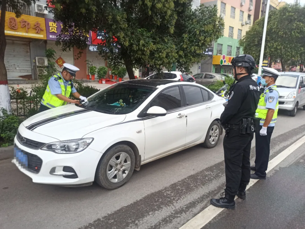 创建文明城市,枣庄交警在行动(一)