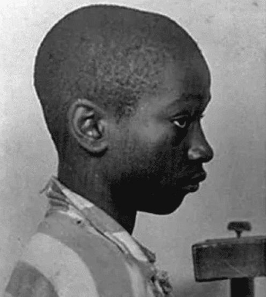 这个14岁美国少年犯了什么事才被判用电椅处决70年后冤案昭雪