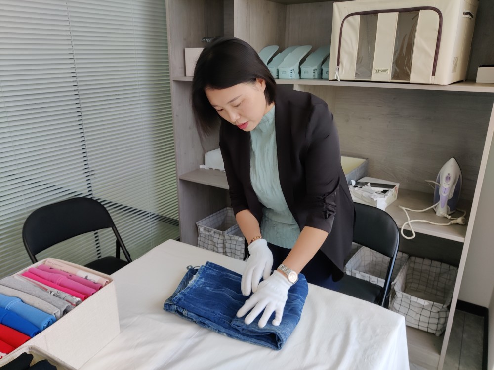 新职人介绍所整理收纳师生活空间的美容师