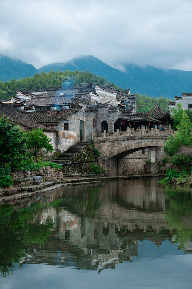 江山廿八都,尘外仙霞岭