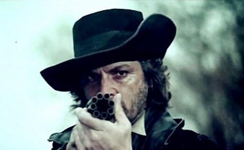 还记得罗马尼亚电影爆炸和神秘的金发女郎吗