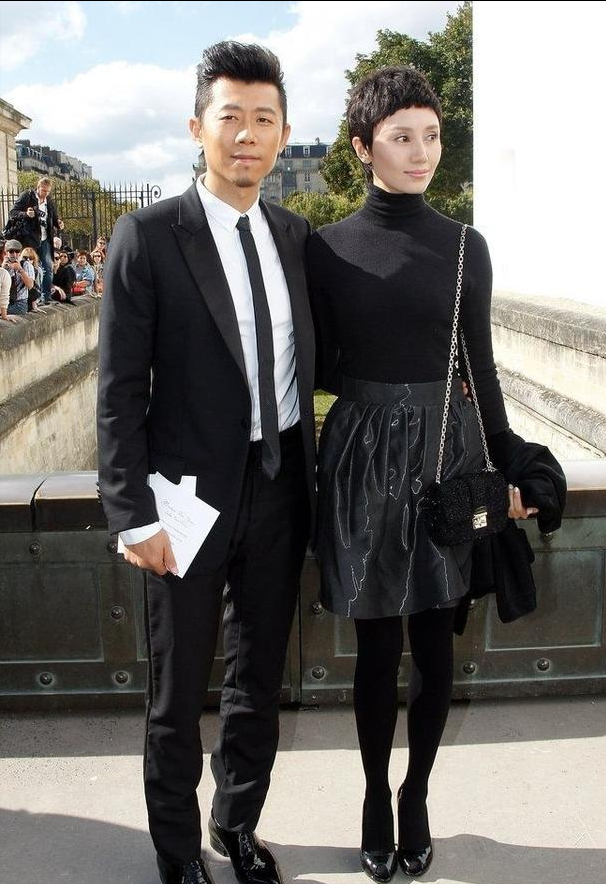 袁泉仗着高级脸就放飞剪寸头短发攻气十足老公也甘拜下风