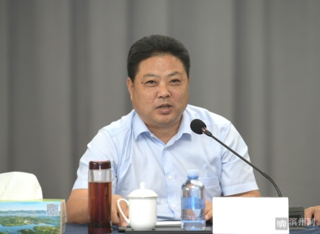 总编辑,总经理孙向中讲话日照日报社总编辑牟敦波讲