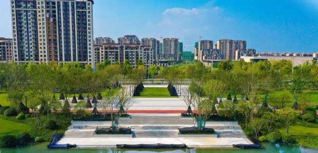 东路位于舒城县产业新城核心上湖公园六安这个公园一期正式对市民开放