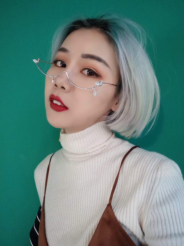 深夜发媸靠小黄文实现粉丝的积累成功获得自媒体之路的逆袭