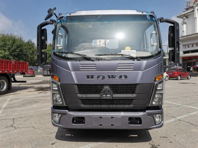 42米蓝牌轻卡的合规典范重汽howo统帅小金牛plus