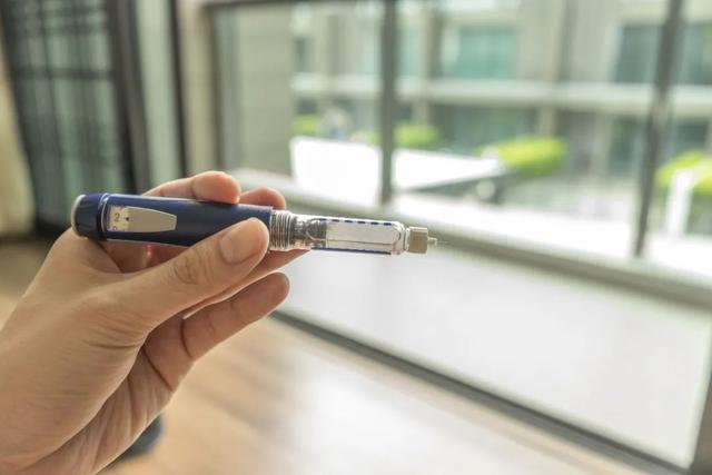 开封的胰岛素能用多久?出差时若没冰箱,应如何携带?会变质吗?