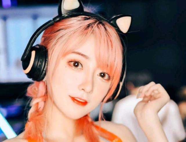 说起咬米这位网红,相信不少人都有所耳闻,她曾经