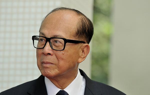 李嘉诚最大麻烦来了,不是在英国亏损千亿,而是香港限制豪门选举