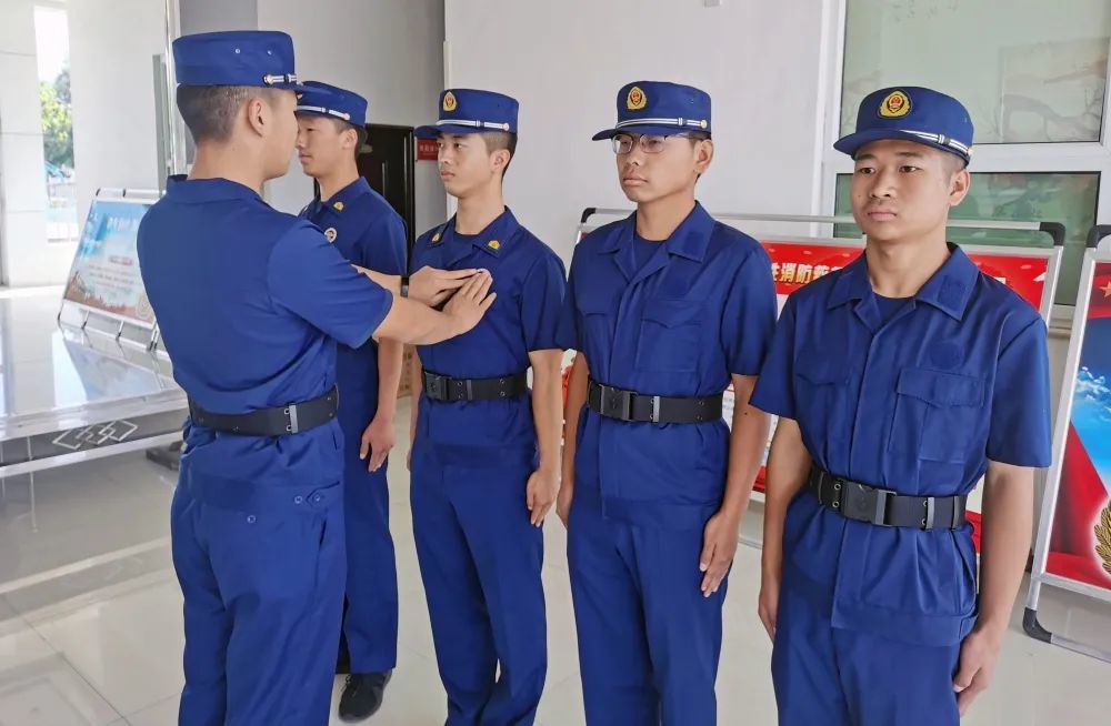 逐梦火焰蓝长治市政府专职消防员和消防文员全员换装上岗