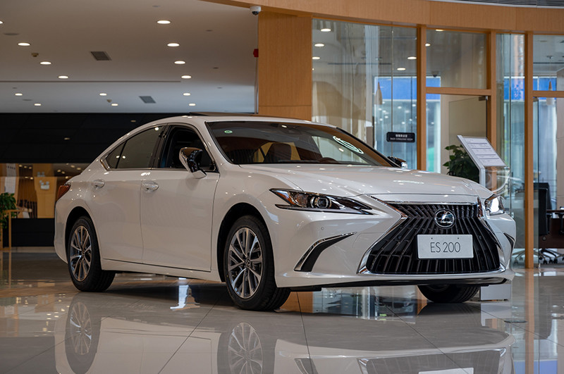 0l车型值得购买吗?新款雷克萨斯es低配版实拍