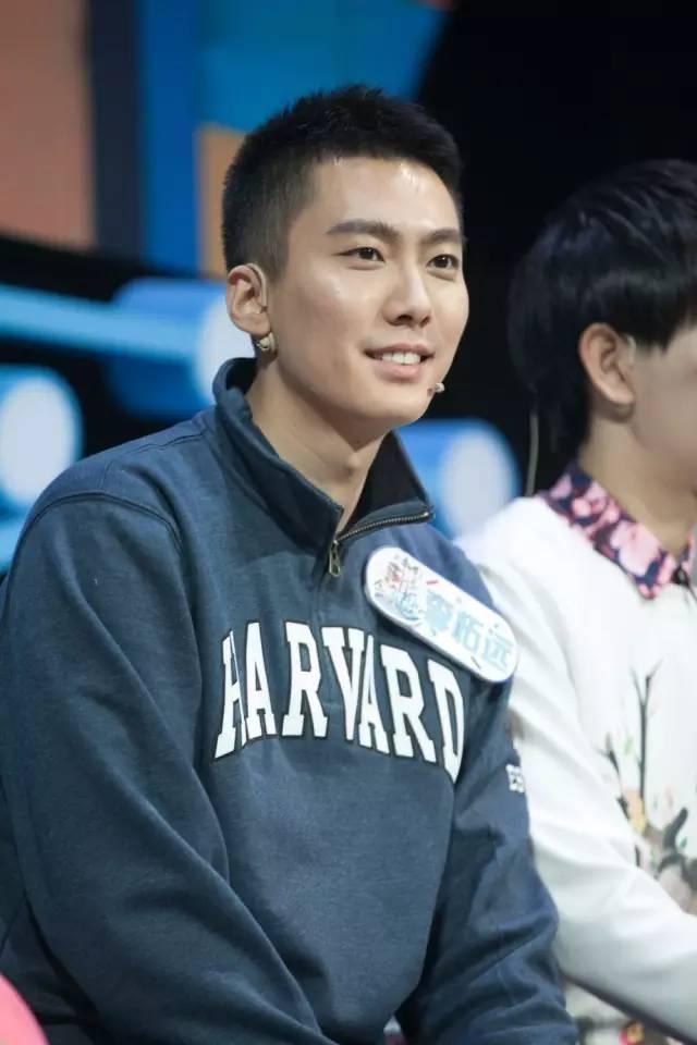 普通单亲家庭培养出来的耶鲁高材生李柘远到底凭借什么年薪百万