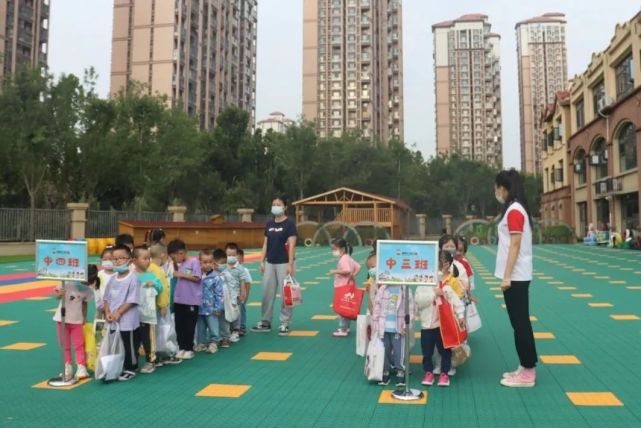 为确保全幼儿园安全顺利开学,近日,邢台市信都区麒麟汇幼儿园为秋季