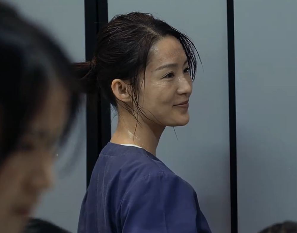 中国医生终极预告一众实力派飙演技张子枫眼神戏触动人心