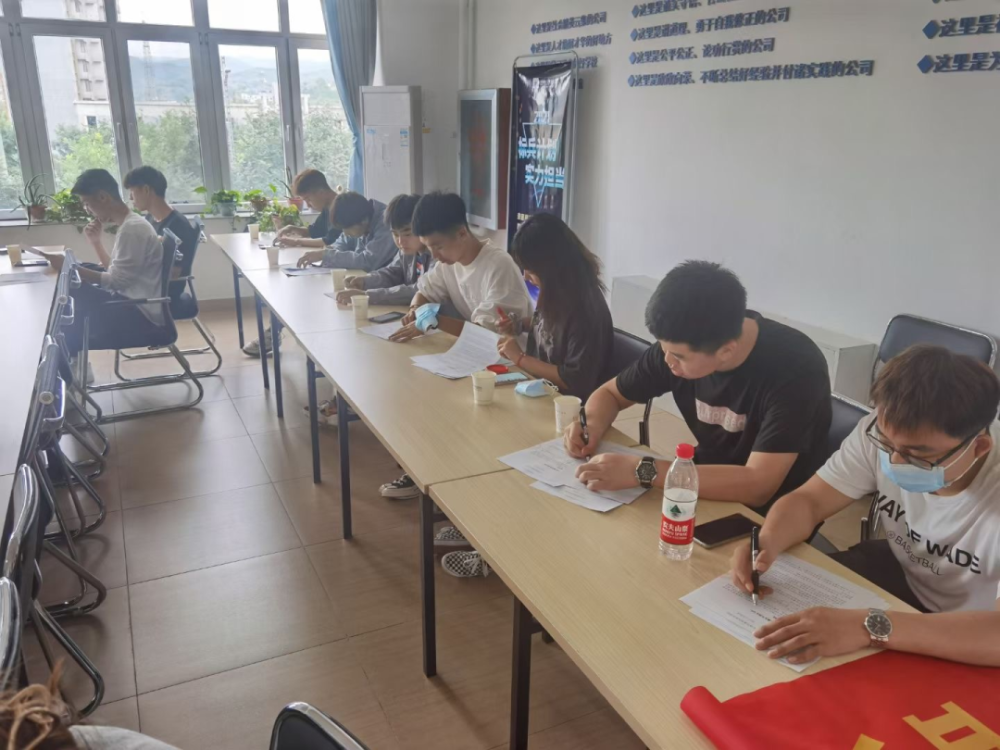 什么是「高质量实习」？如何在「流水线」式的实习工作中找到价值？要做什么事情才能让自己有所成长？的简单介绍