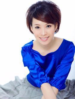 山东卫视美女主持人李毅