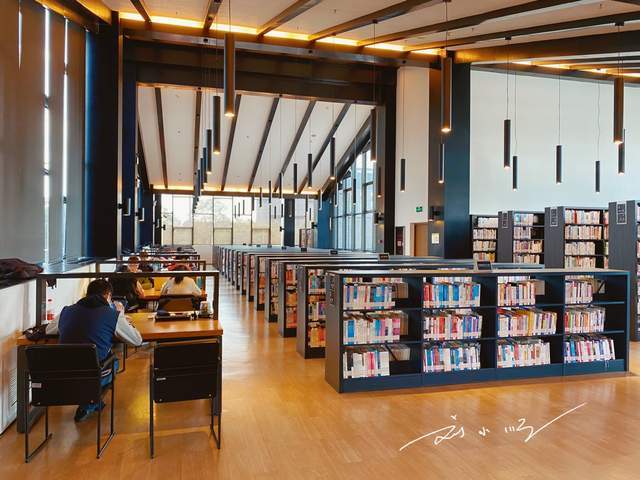 上海网红图书馆就在嘉定区还曾经被美国杂志评为全球最佳